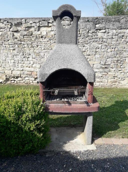 Jolie maison pour 4 à 6 personnes Ellon Extérieur photo